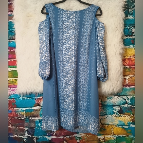 Luxology Blue and White Cold Shoulder Long Sleeve Lined Dress Size 8 - Picture 2 of 14